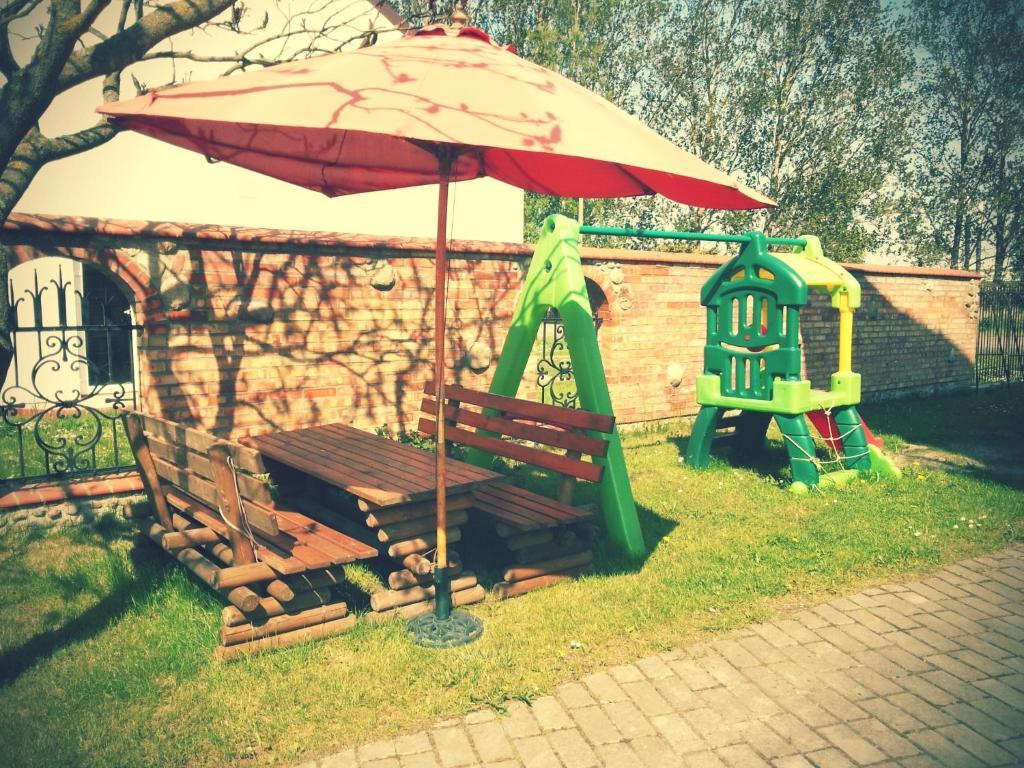 Pod Krokodylem Nocleg ze śniadaniem *